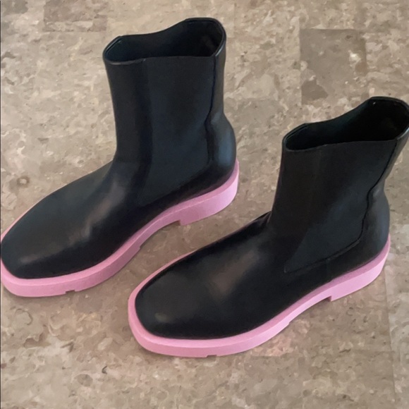 Only wear one time, like brand new - Picture 3 of 3